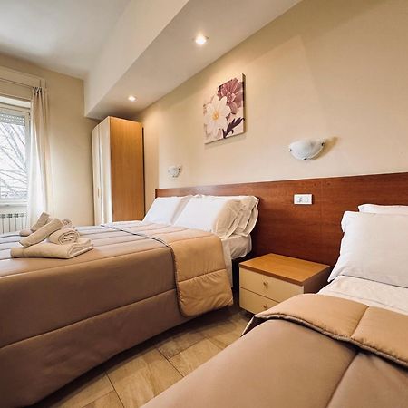 Hotel Villa Robinia Genzano di Roma Exteriér fotografie