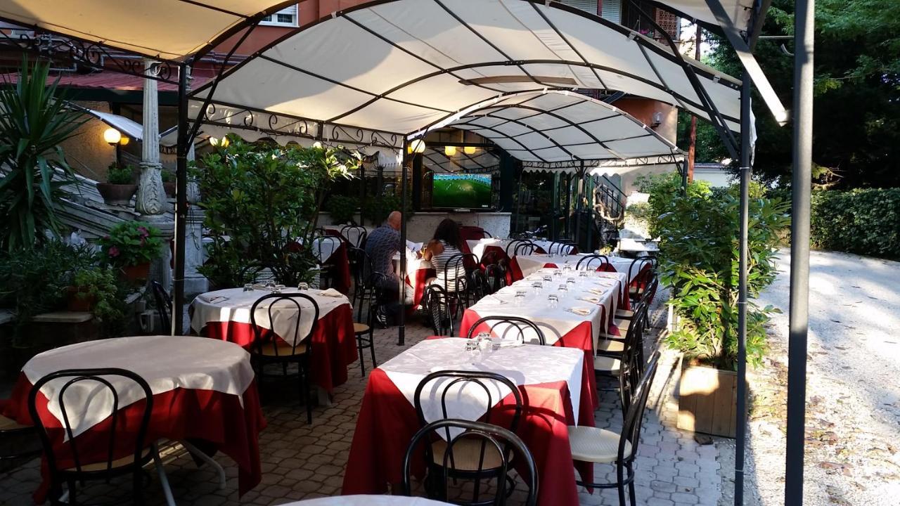 Hotel Villa Robinia Genzano di Roma Exteriér fotografie