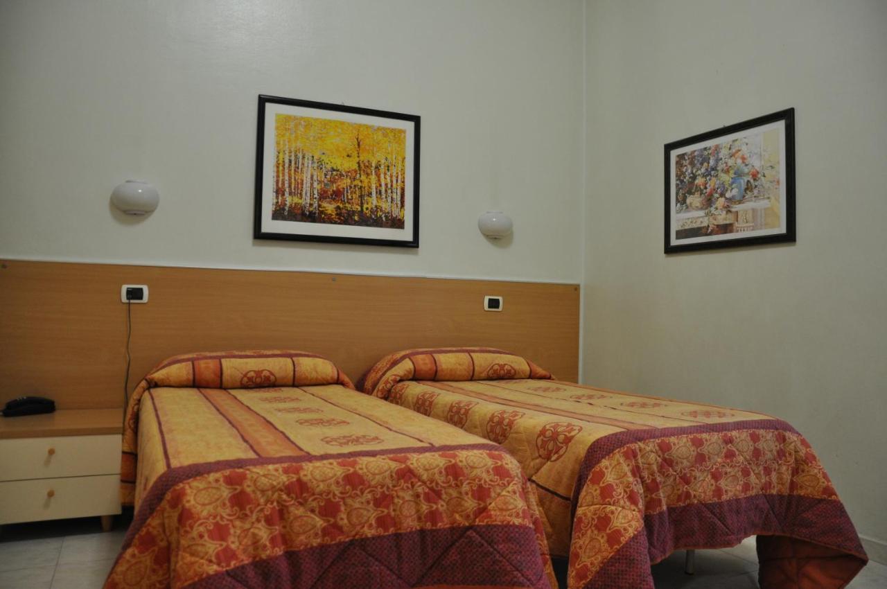 Hotel Villa Robinia Genzano di Roma Exteriér fotografie