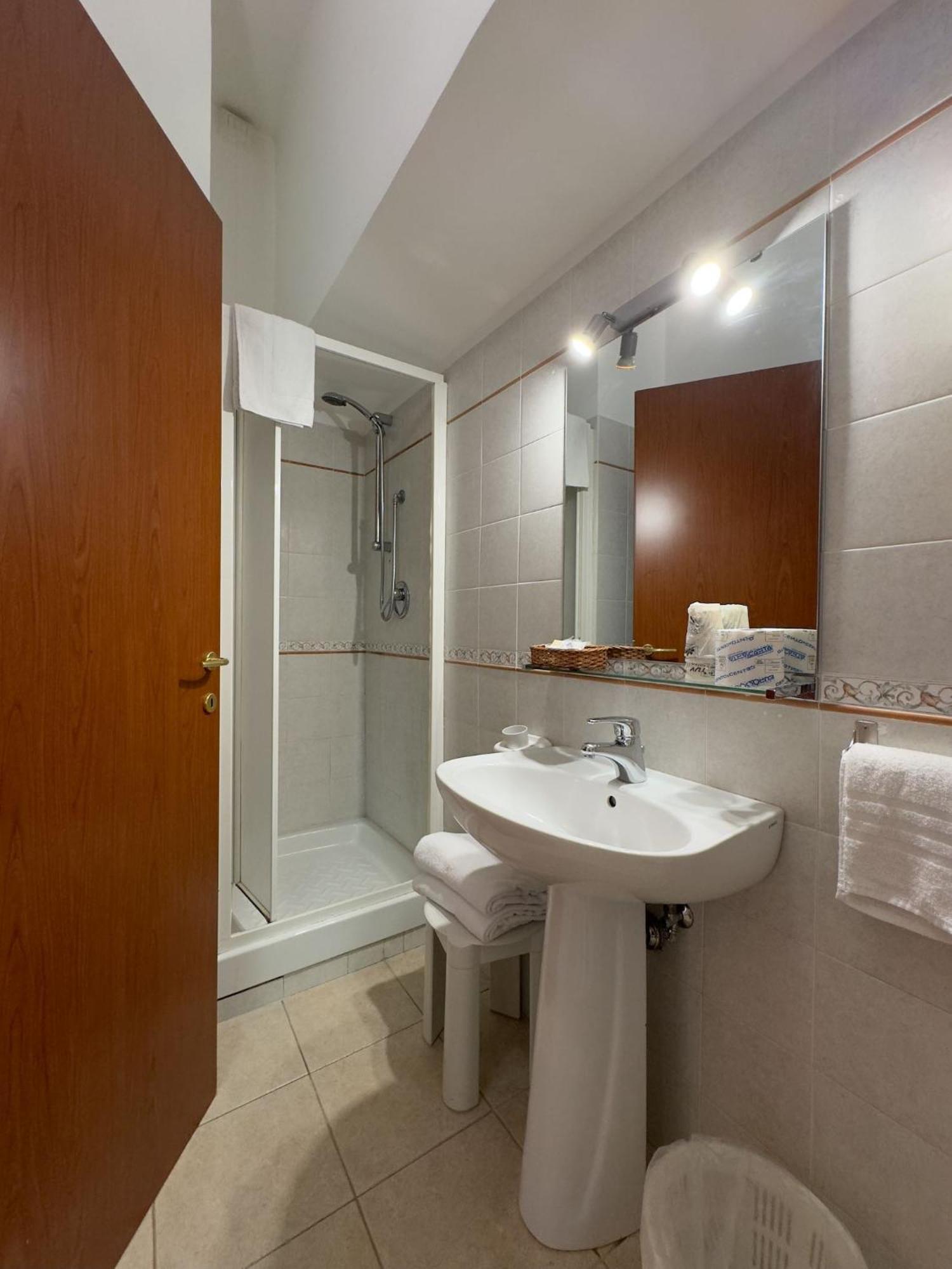 Hotel Villa Robinia Genzano di Roma Exteriér fotografie