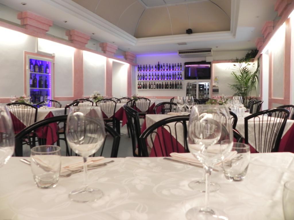 Hotel Villa Robinia Genzano di Roma Exteriér fotografie