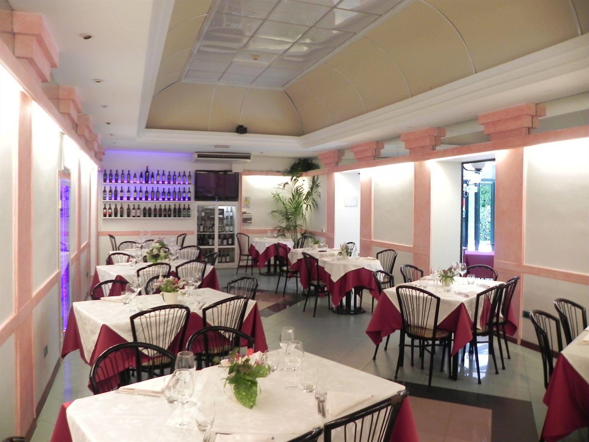 Hotel Villa Robinia Genzano di Roma Exteriér fotografie