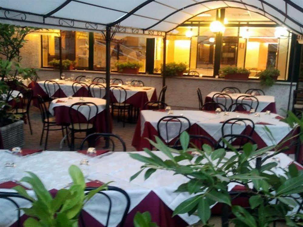 Hotel Villa Robinia Genzano di Roma Exteriér fotografie